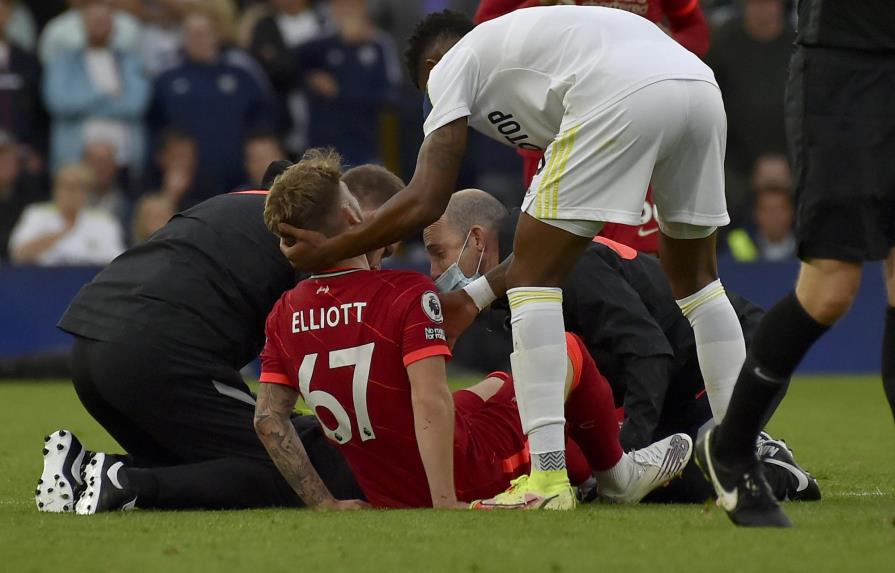 Liverpool: Elliott, operado de fractura en un tobillo