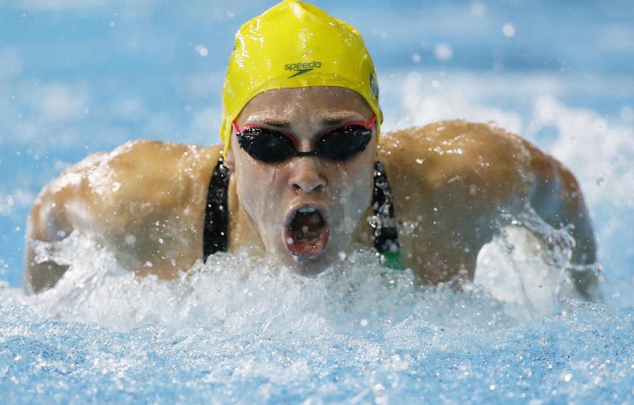 Nadadora australiana Groves denuncia “pervertidos misóginos”