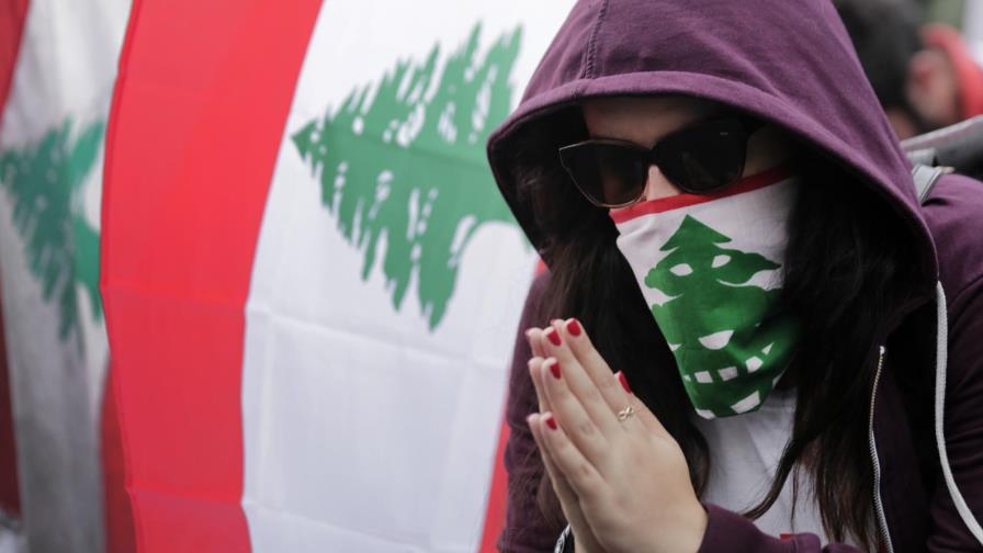 Presidente libanés exhorta a manifestantes a cesar protestas Presidente libanés exhorta a manifestantes a cesar protestas