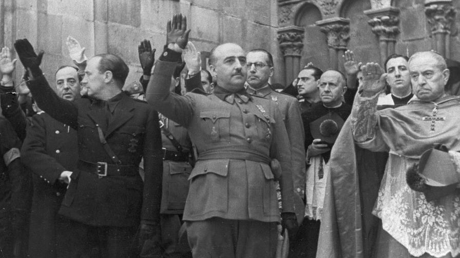 España fija plazo para exhumar a Franco antes de elecciones