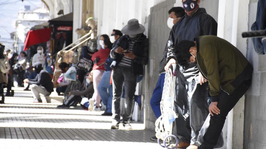 Bolivia: aumenta recolección de cuerpos en calles y casas