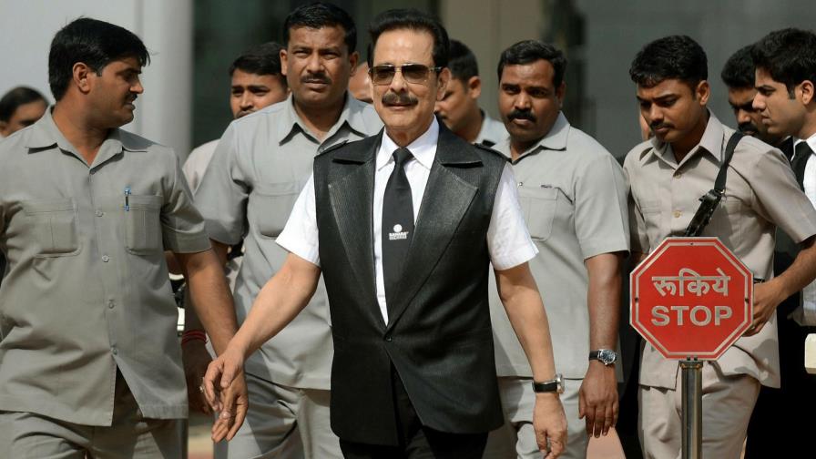 Netflix lanza serie sobre magnates corruptos indios en medio de disputa legal