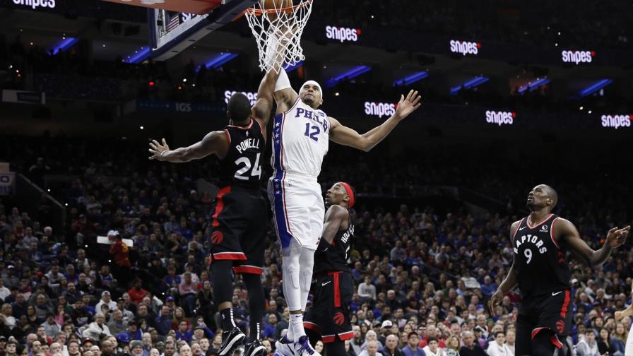 76ers vence a Raptors y llega a 12 triunfos en fila en casa