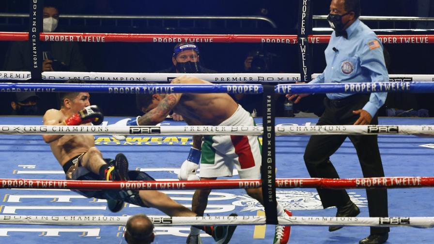 Davis propina brutal nocaut a Santa Cruz y le quita cetro