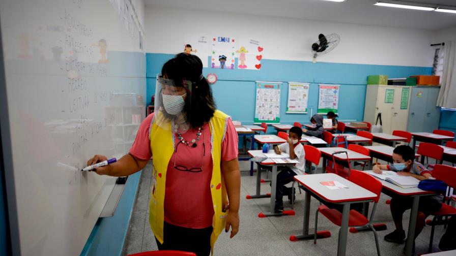 Las clases presenciales regresan en Sao Paulo tras casi un año de pandemia