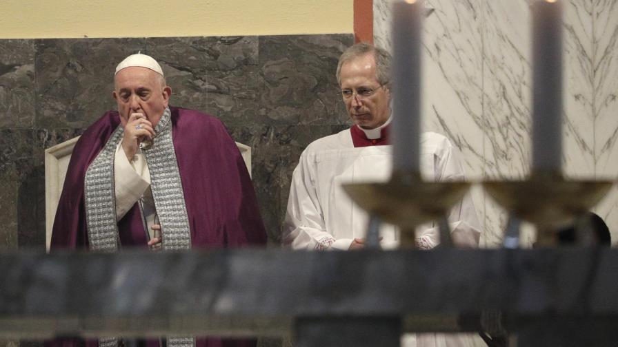 Papa sufre posible resfriado por 2do día, cancela audiencias Papa sufre posible resfriado por 2do día, cancela audiencias