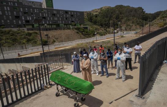 Fotos AP: Muerte y angustia en frontera de África y Europa