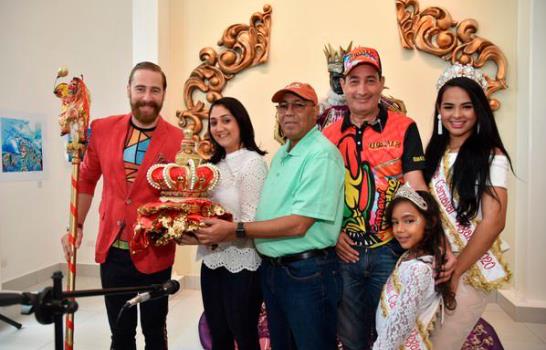 Periodistas disfrutan del primer desfile del Carnaval Vegano 2020