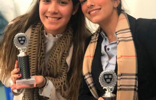 New Horizons gana el Campeonato Debate de Harvard 2020 New Horizons gana el Campeonato Debate de Harvard 2020