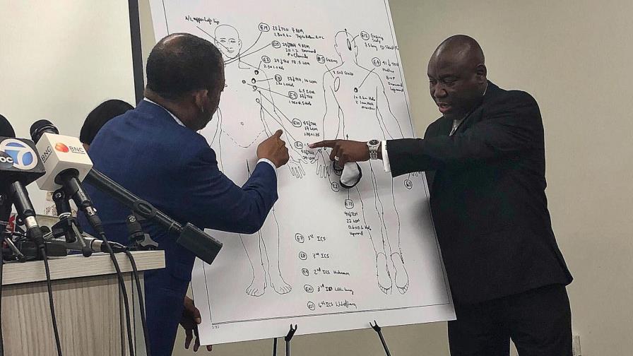 Agentes balean 16 veces a afroestadounidense, según autopsia