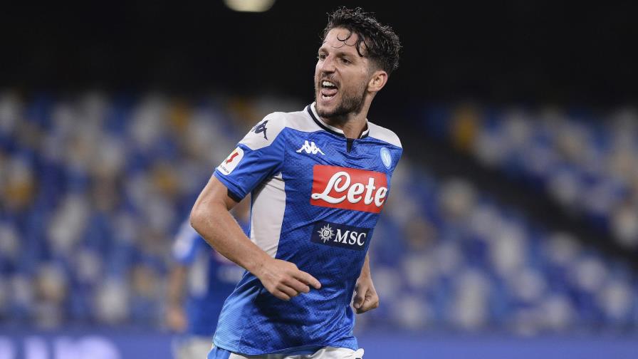 Mertens pacta extensión con Napoli