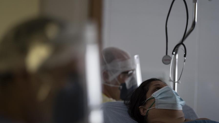 Brasil: Renuncia epidemiólogo clave en lucha contra COVID-19
