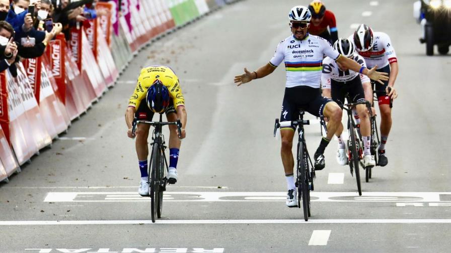 En final de foto, Roglic gana clásica Lieja-Bastoña-Lieja
