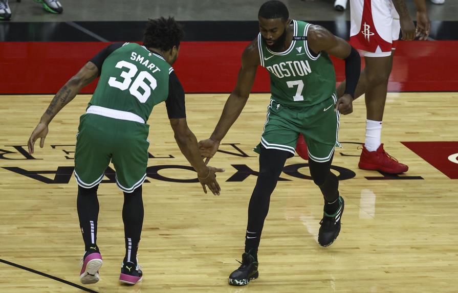 Celtics vencen fácilmente a unos Rockets en caída libre