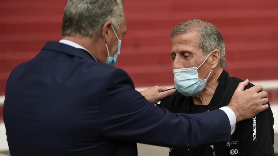 Calor y humedad en Barranquilla preocupan a técnico uruguayo