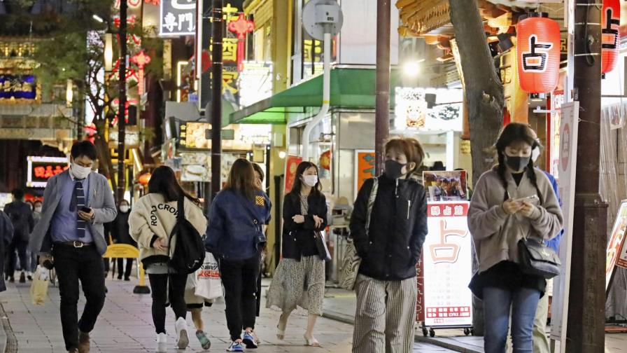 Japón eleva alerta por COVID-19 ante propagación de variante