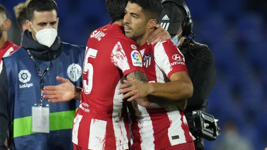 Suárez logra doblete postrero y Atlético supera a Getafe