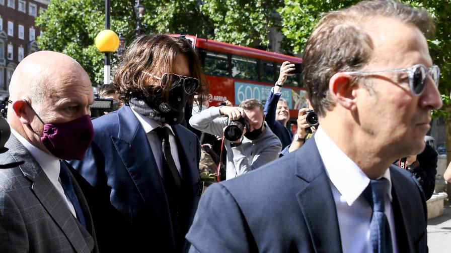 Johnny Depp declara en corte que Amber Heard lo golpeaba