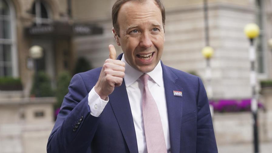 GBretaña se apresta a levantar restricciones del virus