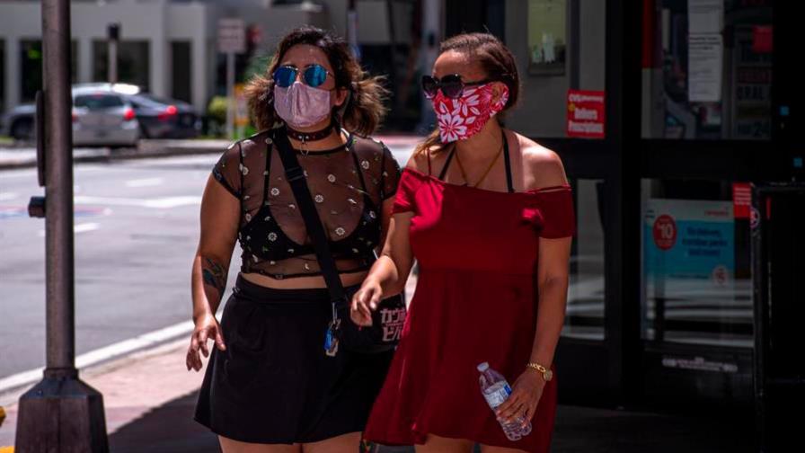 Experta de Casa Blanca dice que virus en EEUU golpea zonas urbanas y rurales