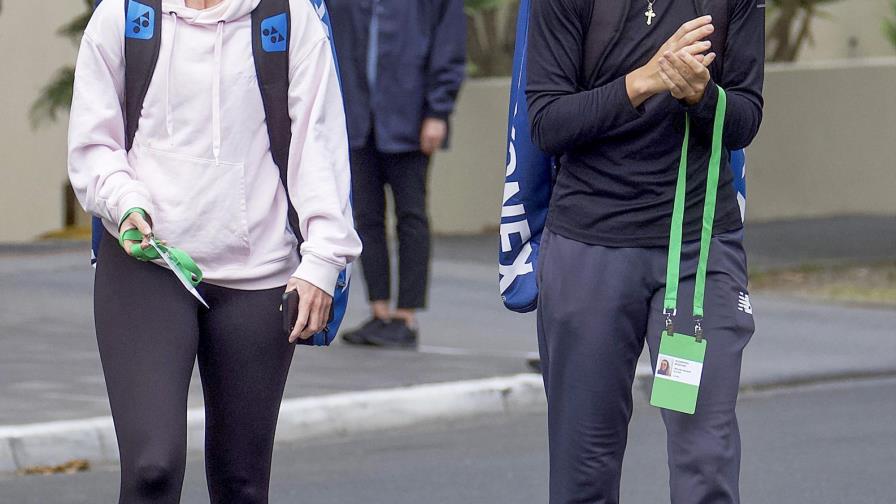 3 casos nuevos de COVID relacionados con vuelos a  Australia