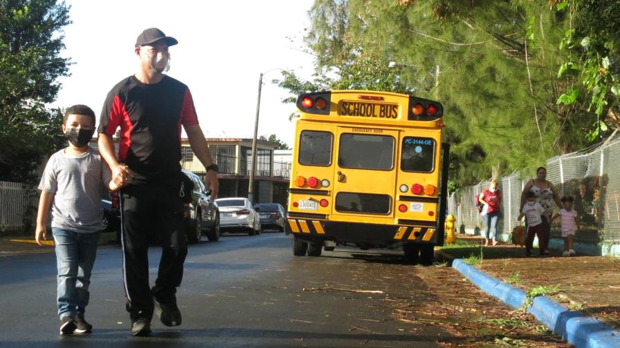 Puerto Rico reabre algunas escuelas públicas