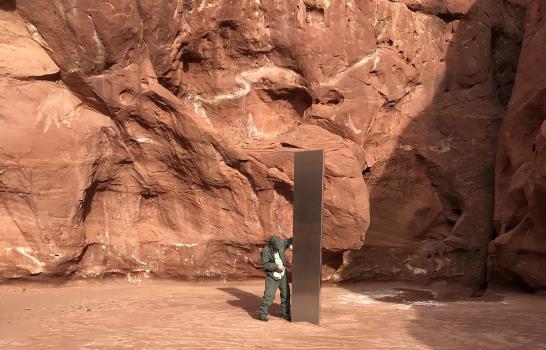 Visitante: Grupo se llevó monolito en desierto de Utah