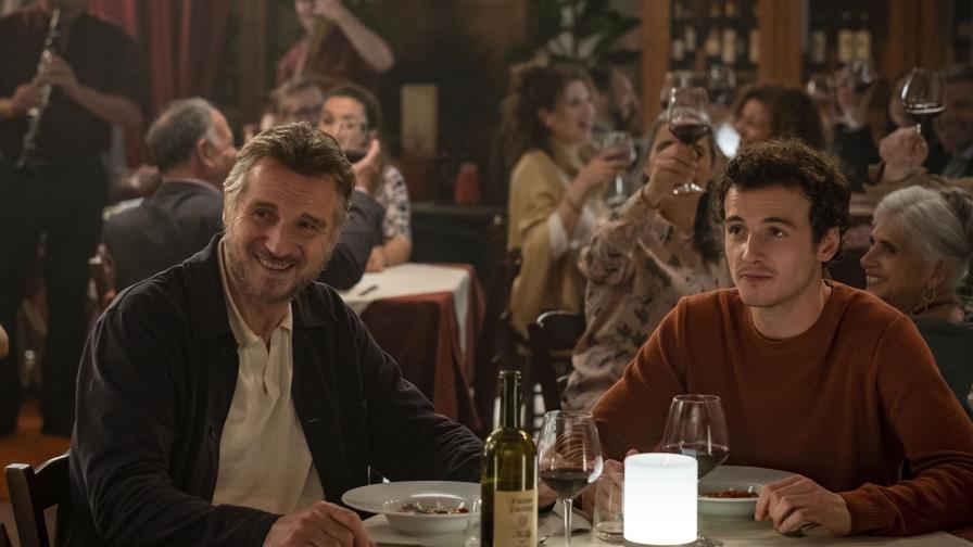 Made in Italy toca una fibra sensible de Neeson y su hijo