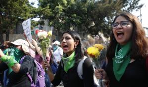 Más voces contra feminicidios en puntos simbólicos de México