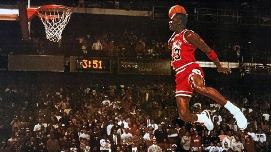 Michael Phelps se considera imbécil y afirma Michael Jordan fue igual Michael Phelps se considera imbécil y afirma Michael Jordan fue igual