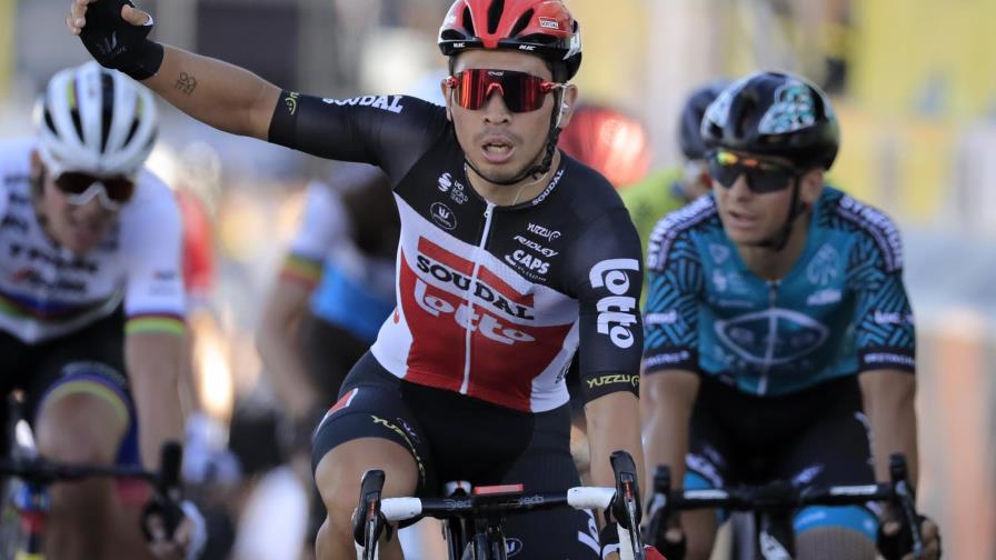 Tour: Ewan reina en 11ma etapa, Roglic firme con el maillot