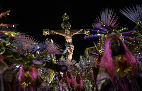 Escuelas de samba en Río piden que haya tolerancia religiosa