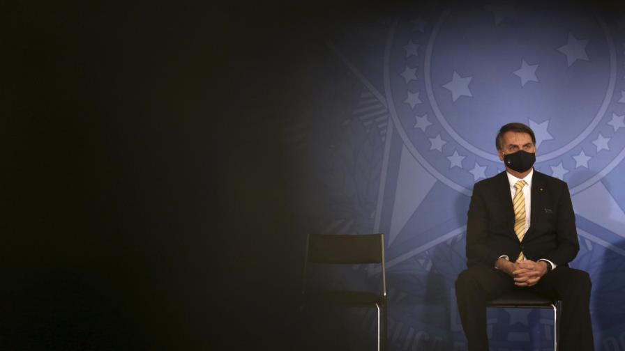 AP Explica: Bolsonaro minimizó el riesgo del virus