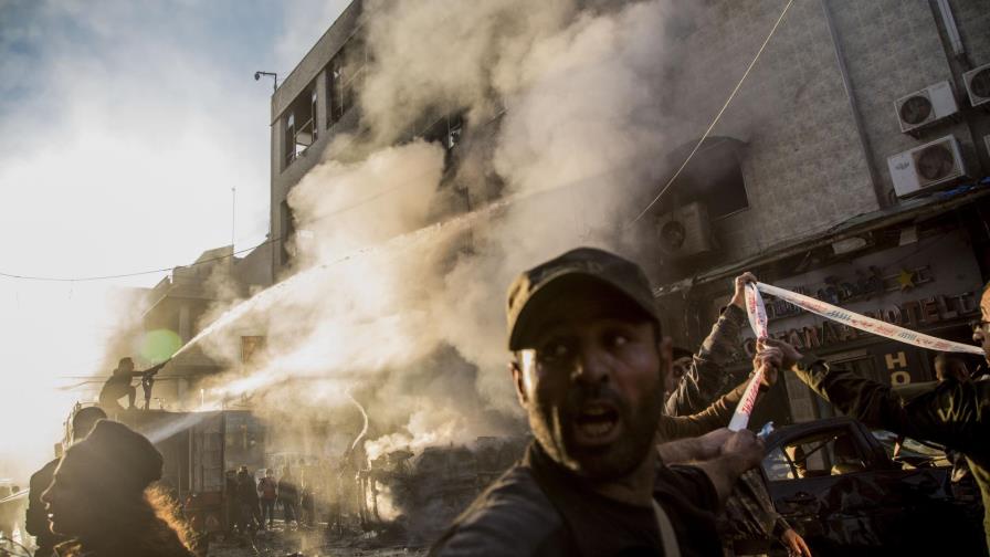 Tres coches bomba dejan al menos 6 muertos en Siria Tres coches bomba dejan al menos 6 muertos en Siria