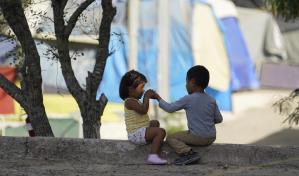 “Escuelas en la acera” para niños migrantes centroamericanos