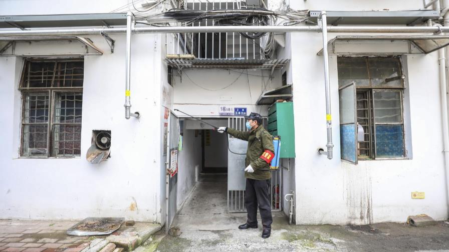 Aumenta a 132 número de muertos por coronavirus en China