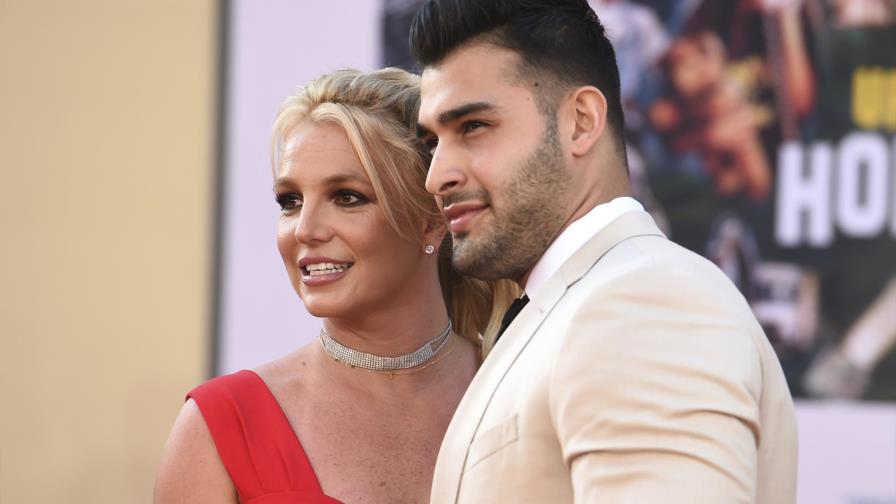 Britney Spears anuncia su compromiso con Sam Asghari