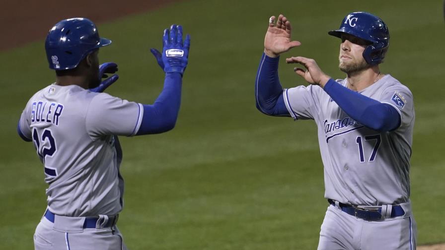 Soler, Benintendi hit homers for Minor as Royals snap skid Soler, Benintendi hit homers for Minor as Royals snap skid
