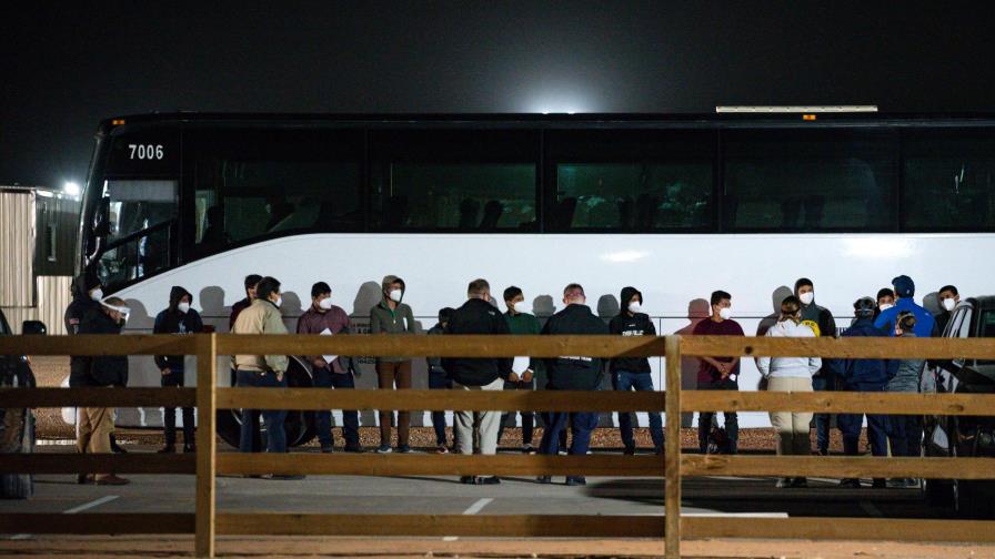 Demócratas enfrentan opciones difíciles sobre inmigración