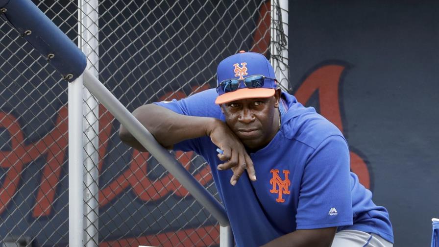 Preocupado, Chili Davis se ausentará de campamento de Mets