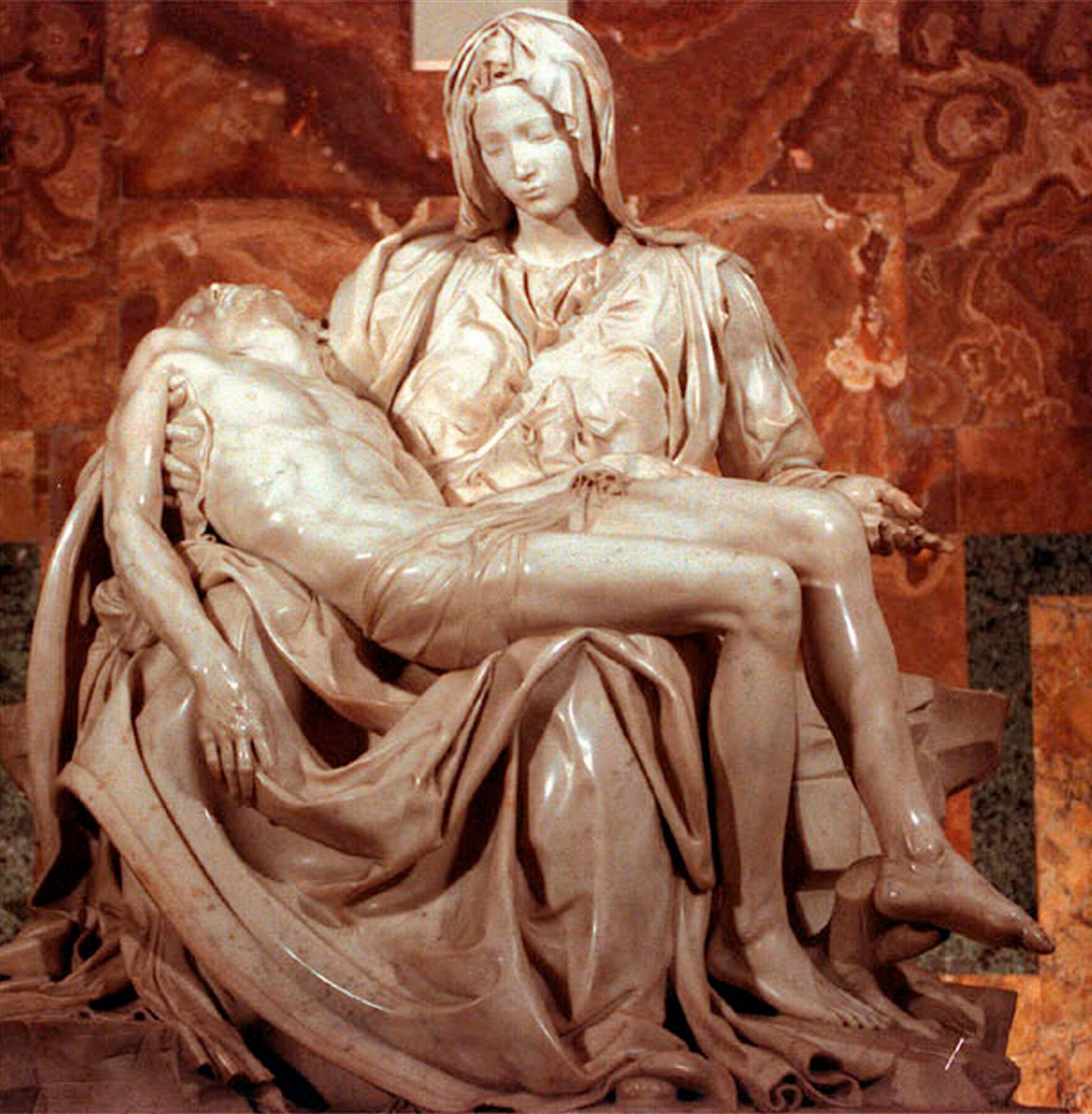 “La Piedad” de Miguel Ángel Buonarroti,  en la Basílica de San Pedro en la Ciudad del Vaticano.