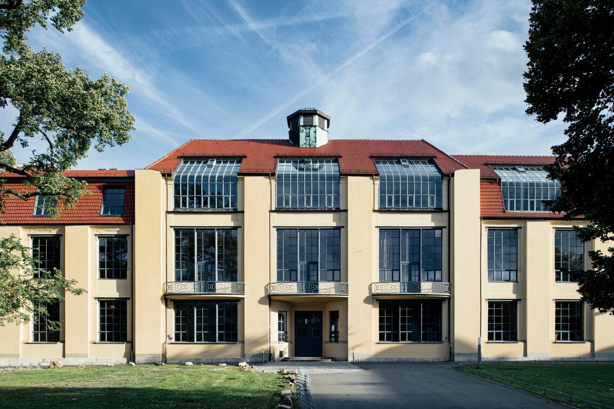 Edificio principal de la Universidad Bauhaus en la ciudad germana de T. FranWeimar.(Foto: Tillmann Franzens) 