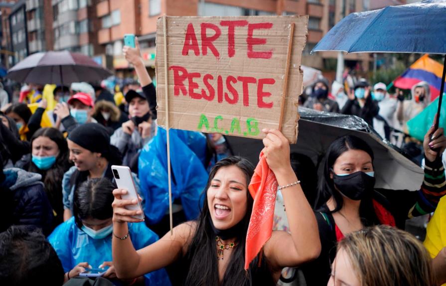 Los carteles hablan por los colombianos en las manifestaciones