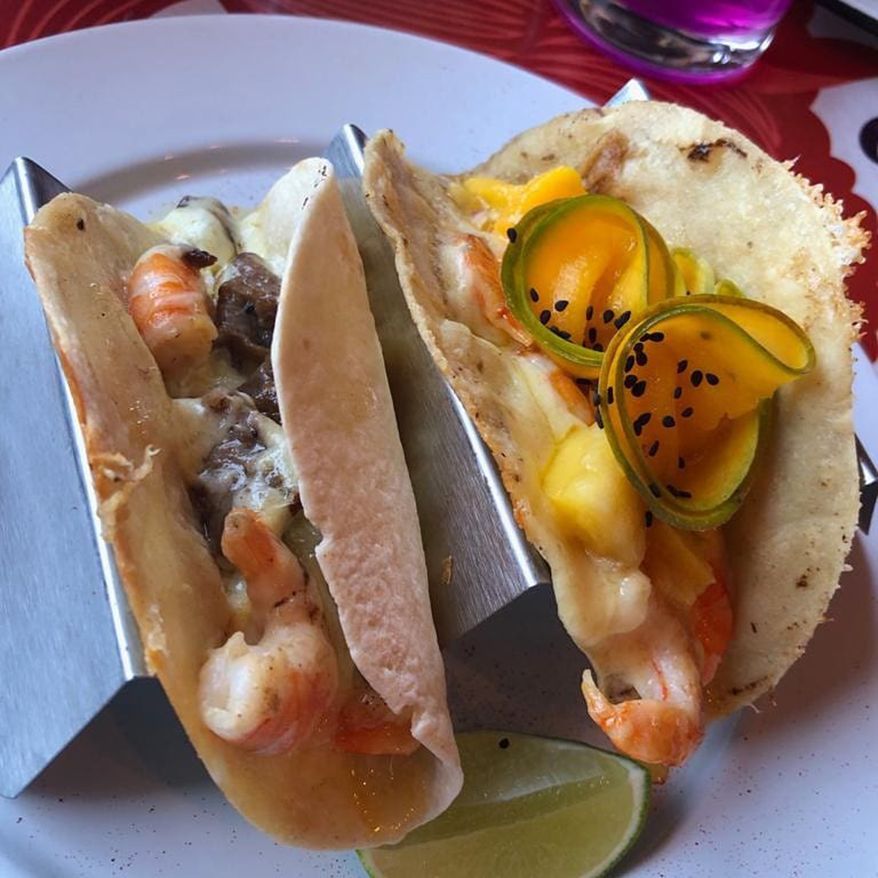 Tacos más o menos sofisticados como los de La Bendita o Los Tacos de Roy son un platillo obligatorio en una visita a Taxco.