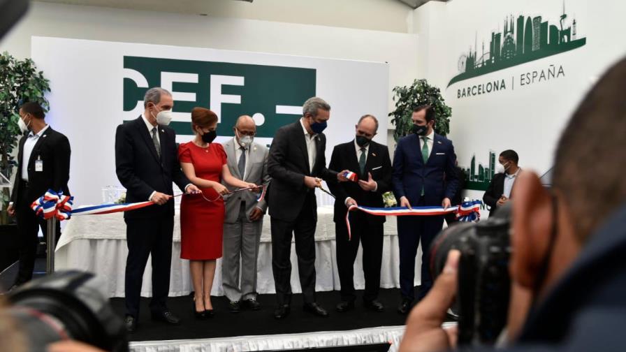 Abinader inaugura CEF-Santo Domingo, centro de estudios superiores en negocios y empresas Abinader inaugura CEF-Santo Domingo, centro de estudios superiores en negocios y empresas