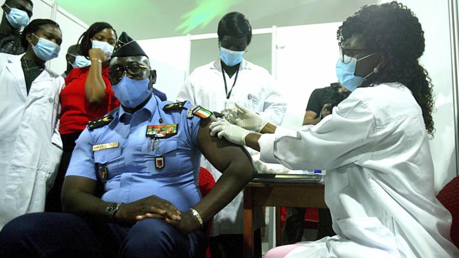Costa de Marfil lanza campaña de vacunación para COVID-19