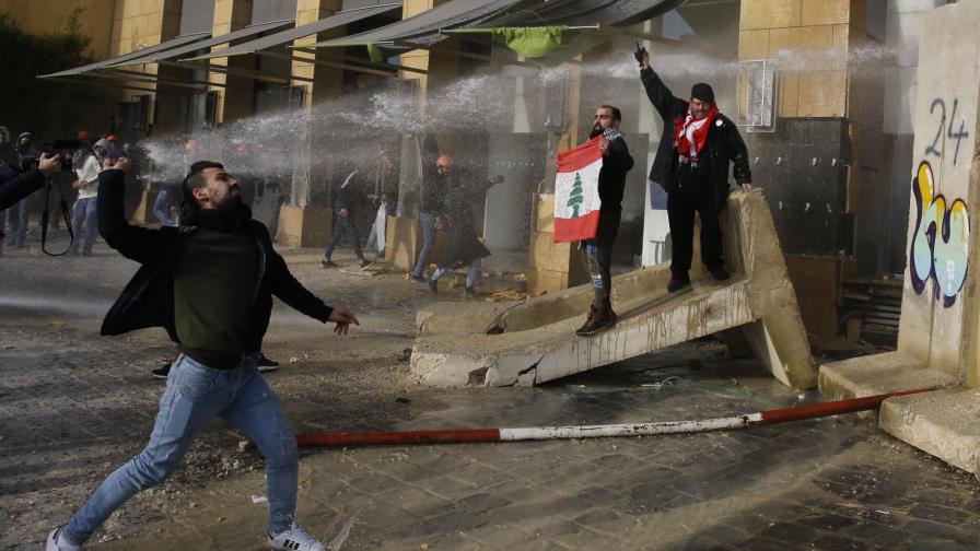 Protestas en Líbano antes de voto sobre el nuevo gobierno