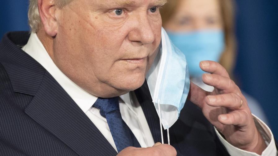 Premier de Ontario culpa a Pfizer por demora en vacunas