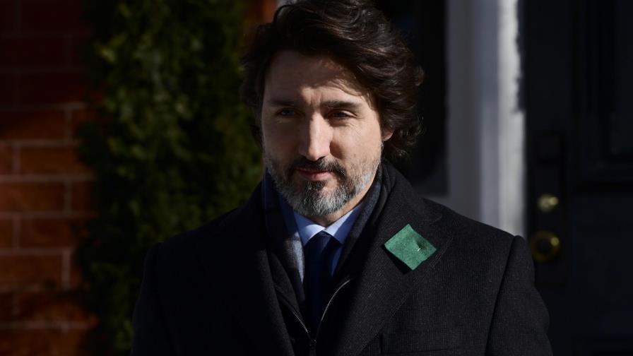 Trudeau dice que Canadá podrá producir vacunas contra COVID