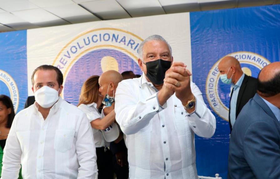 Andrés Bautista se suma a las actividades del PRM en acto en su natal Moca
